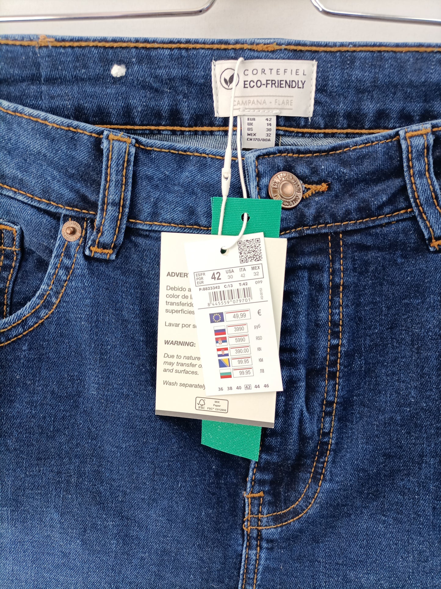 CORTEFIEL. Pantalón denim campana T.42