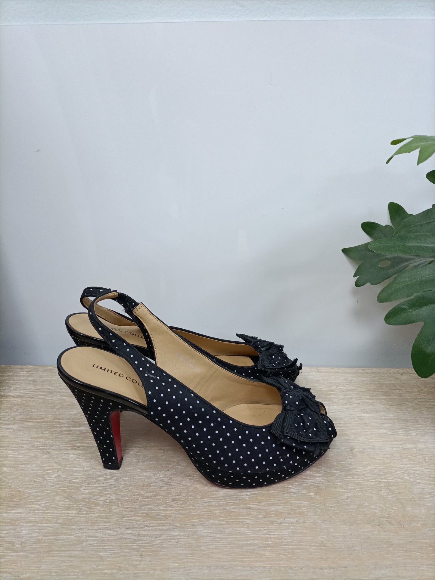 LIMITED COLLECTION. Zapatos lunares  T.36