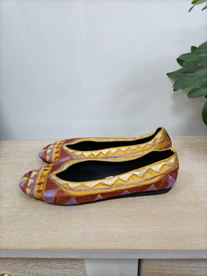 TANAH LOT. Bailarina bordada  T.38