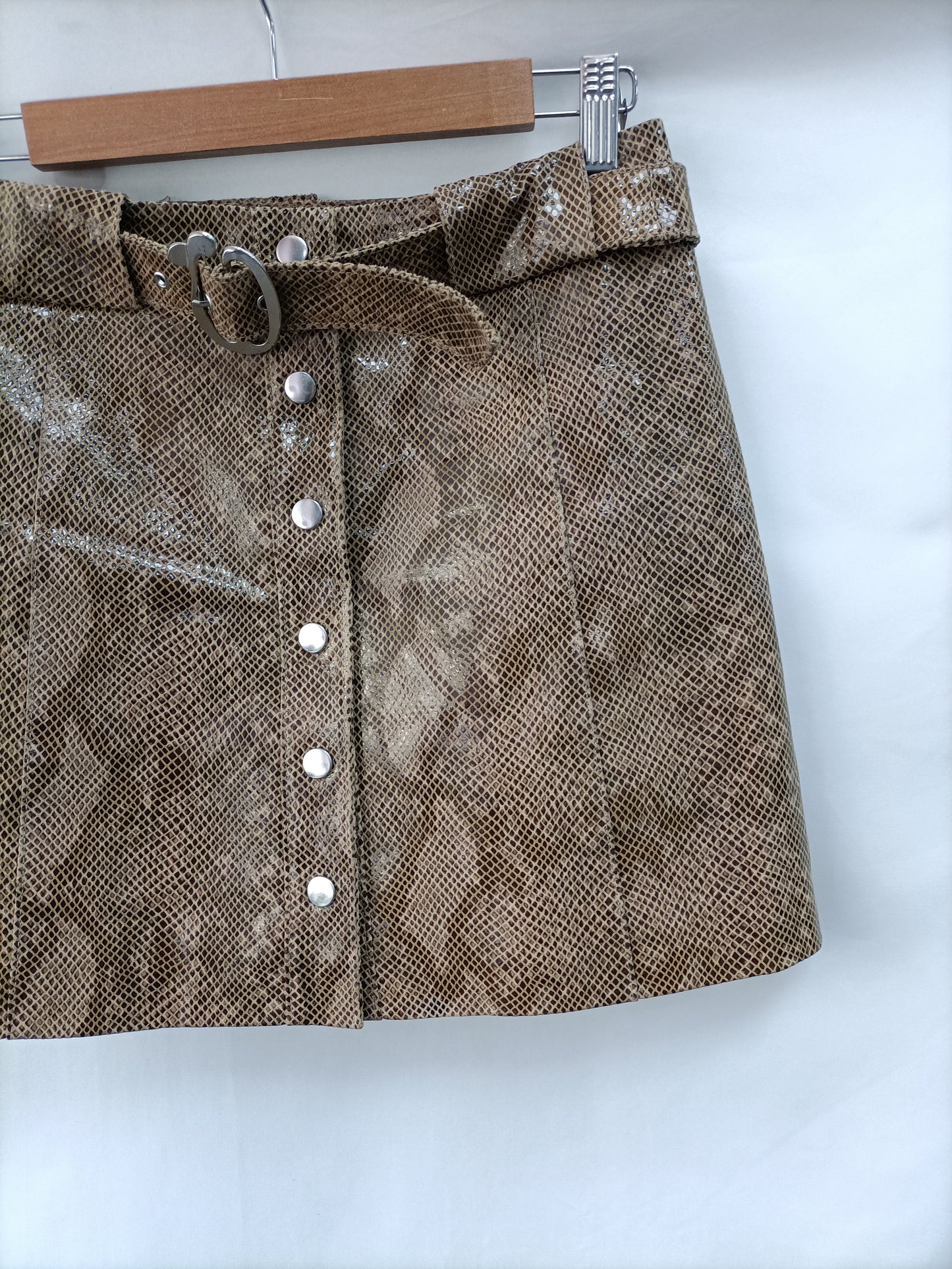 ZARA. Falda piel botones T.m