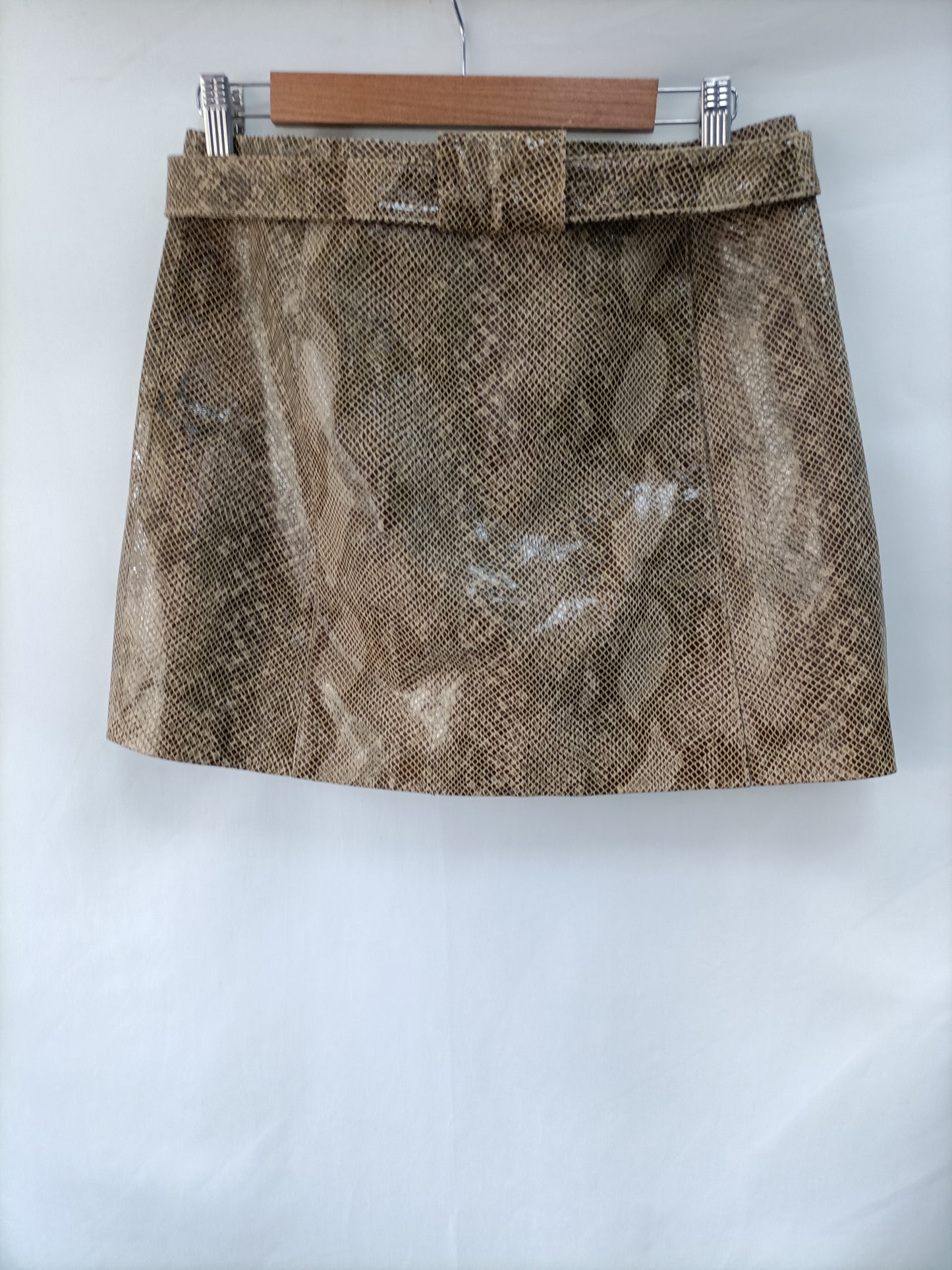 ZARA. Falda piel botones T.m