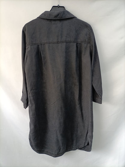 ZARA. vestido camisero negro T.m