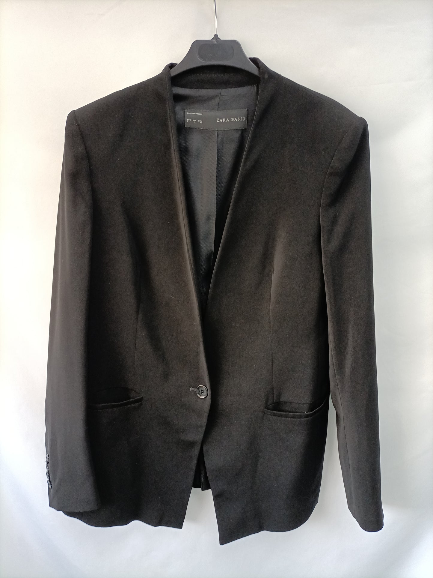 ZARA. Blazer fluida negra T.l