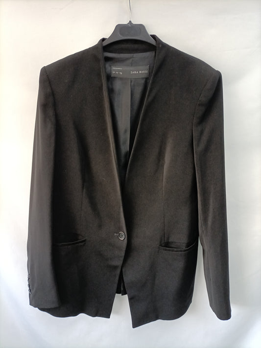 ZARA. Blazer fluida negra T.l