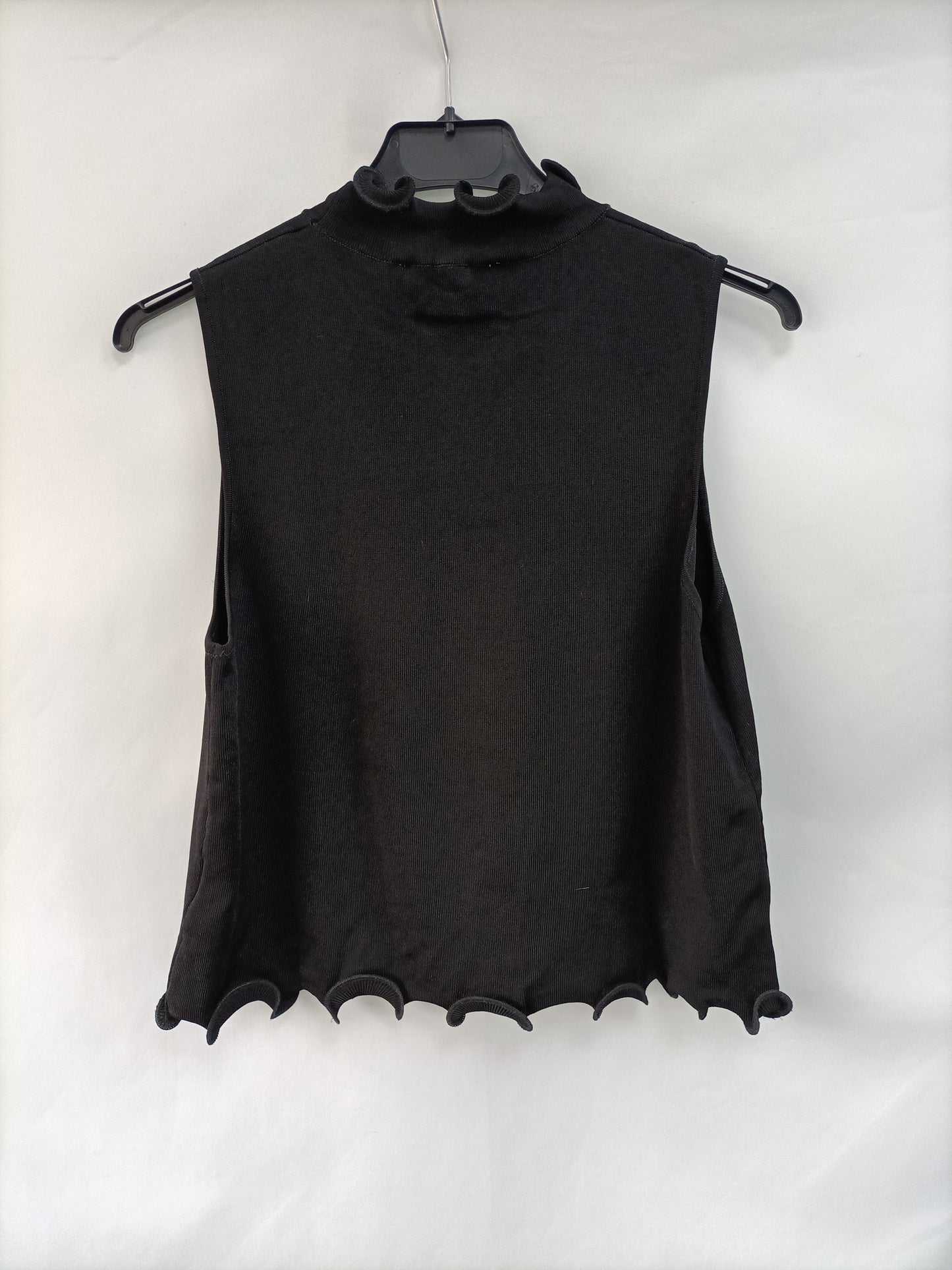 ZARA. Top punto negro T.m