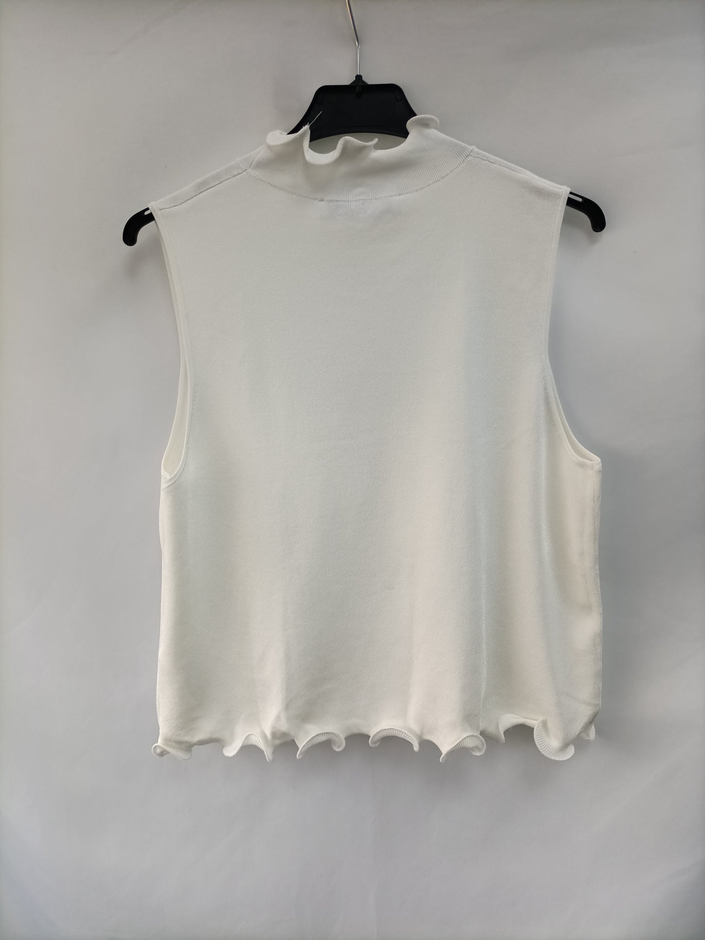 ZARA. Top punto blanco T.l