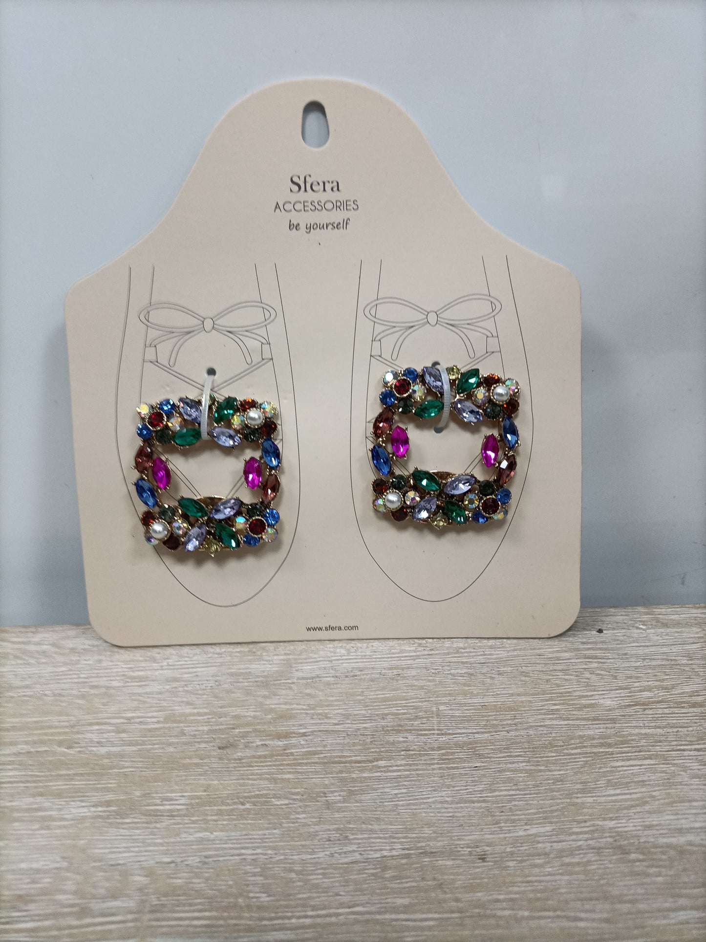 SFERA. Broche zapatos