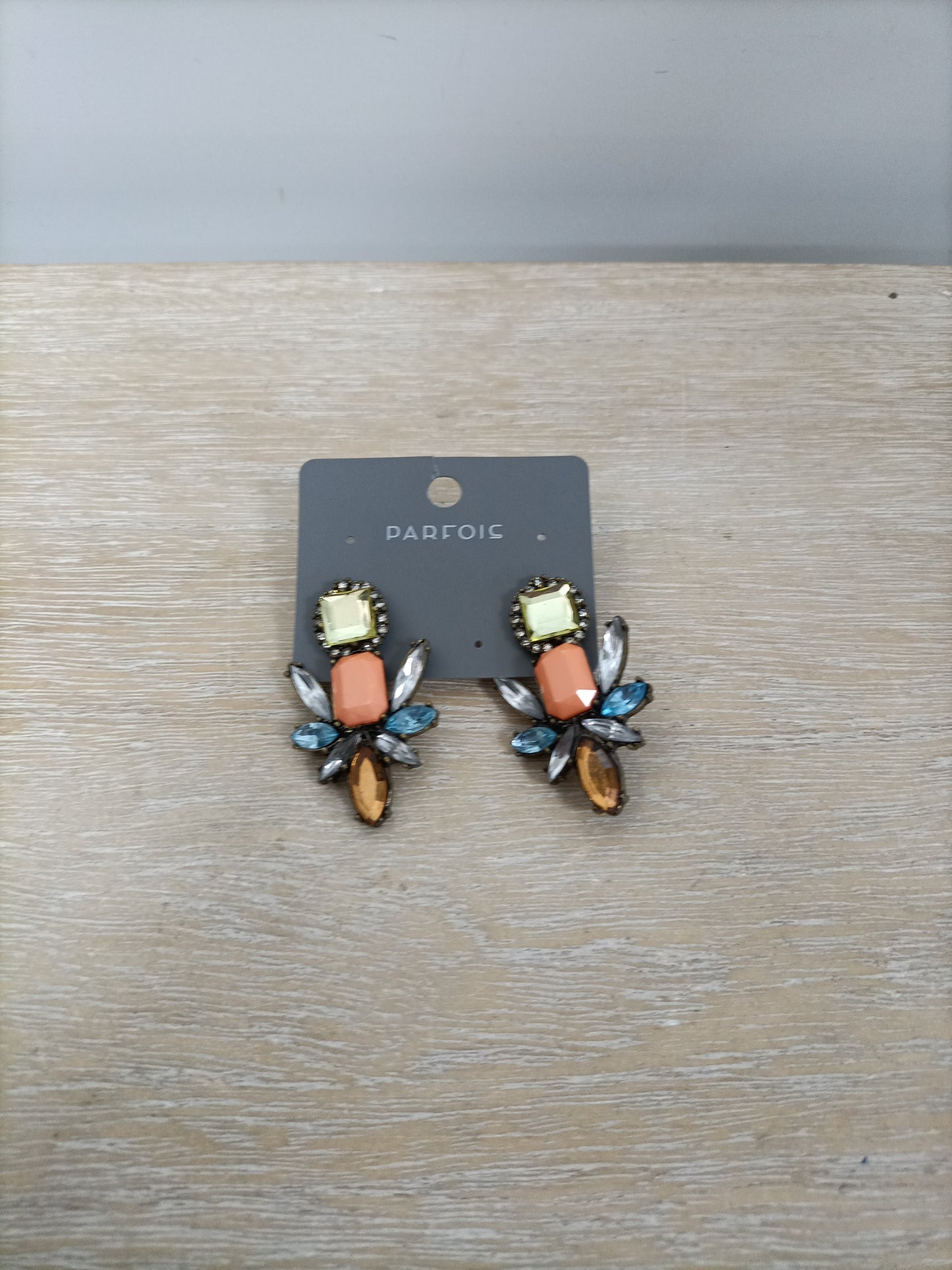 PARFOIS. Pendientes pedrería naranjas
