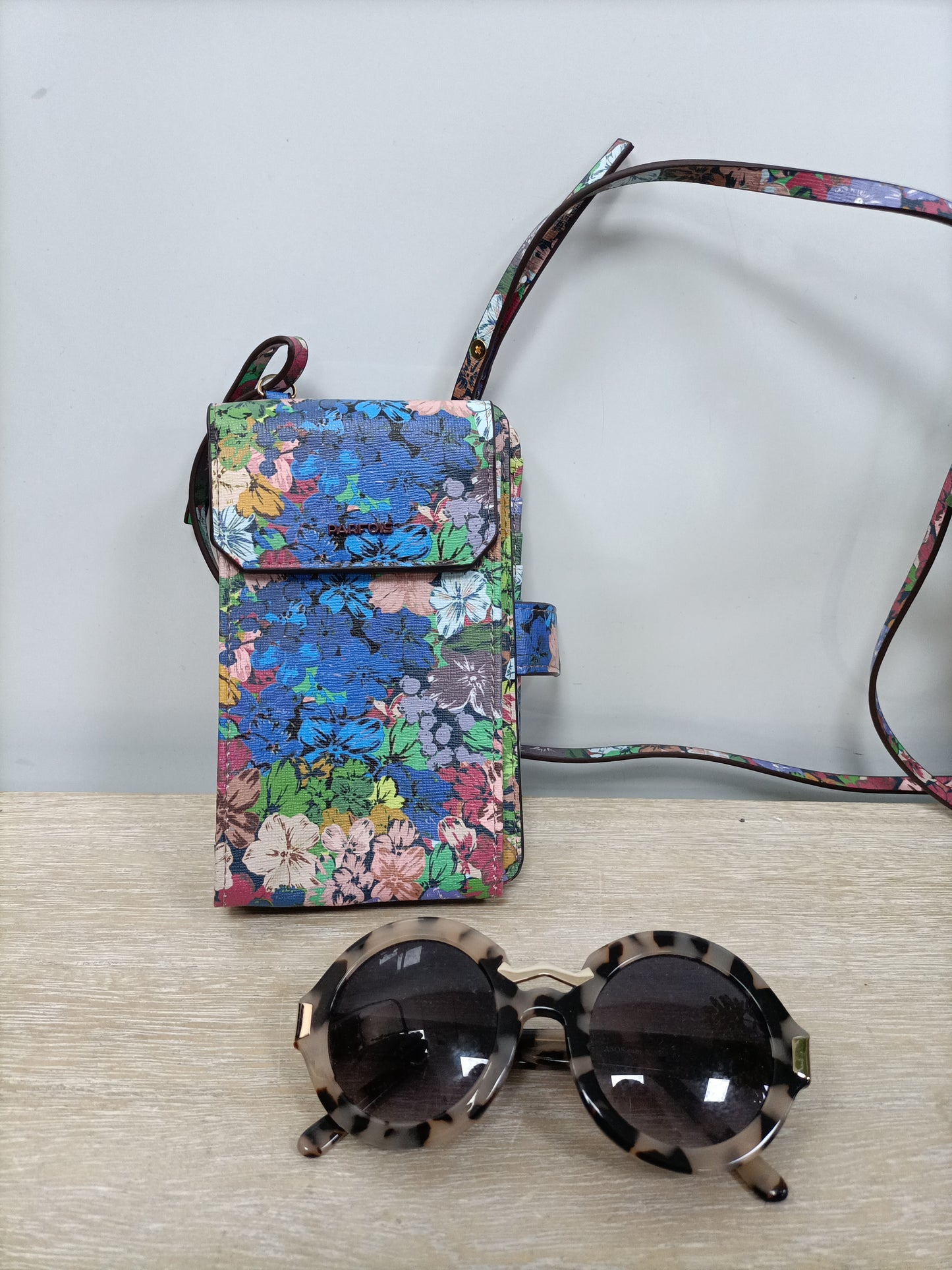 PARFOIS.  Bolso cartera flores
