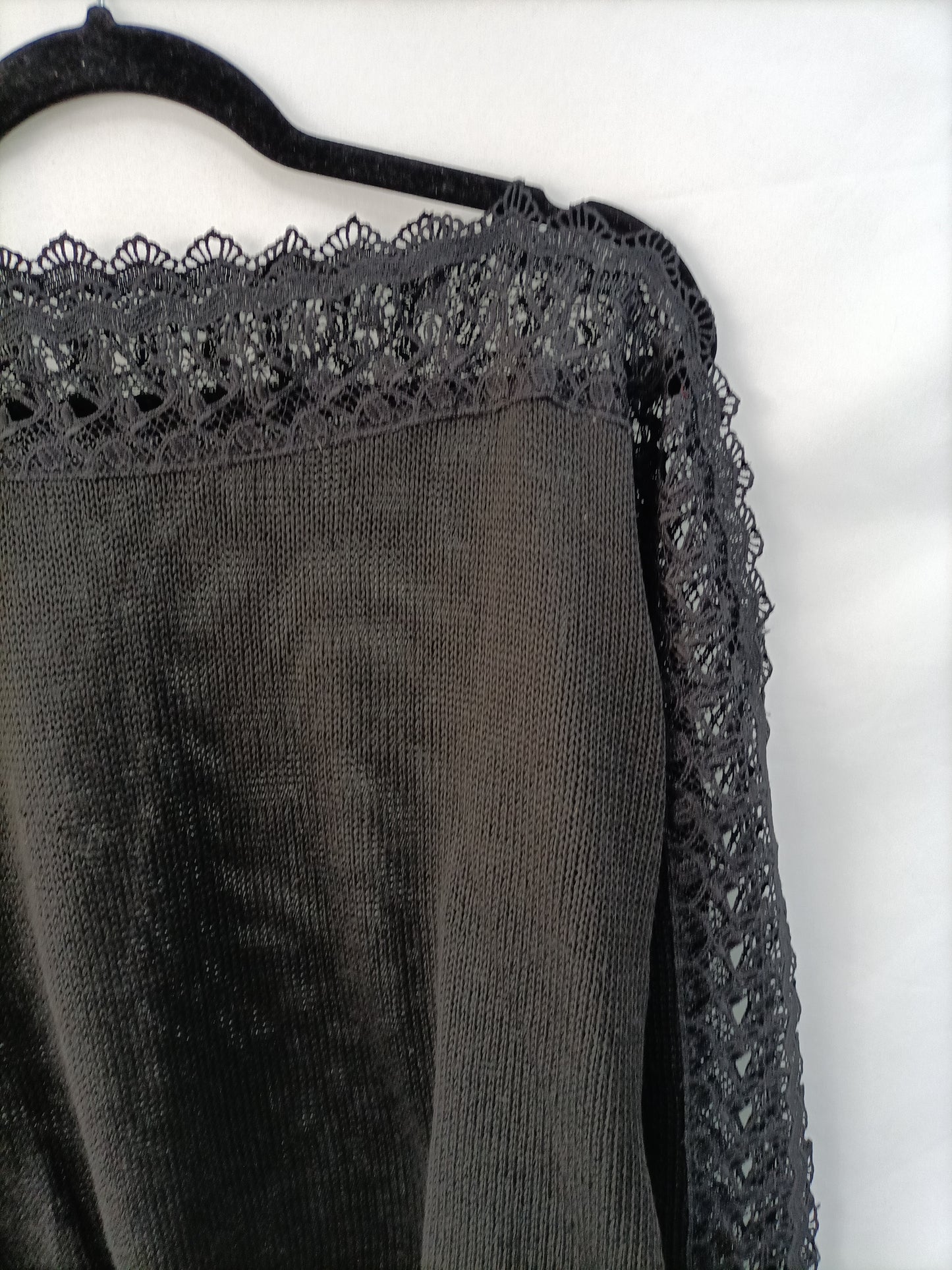 SHEIN. Jersey negro encaje T.l