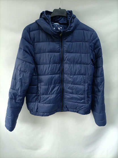 PULL&BEAR. Plumas azul capucha T.l