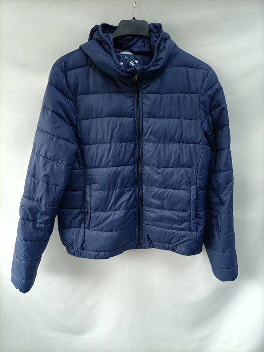 PULL&BEAR. Plumas azul capucha T.l