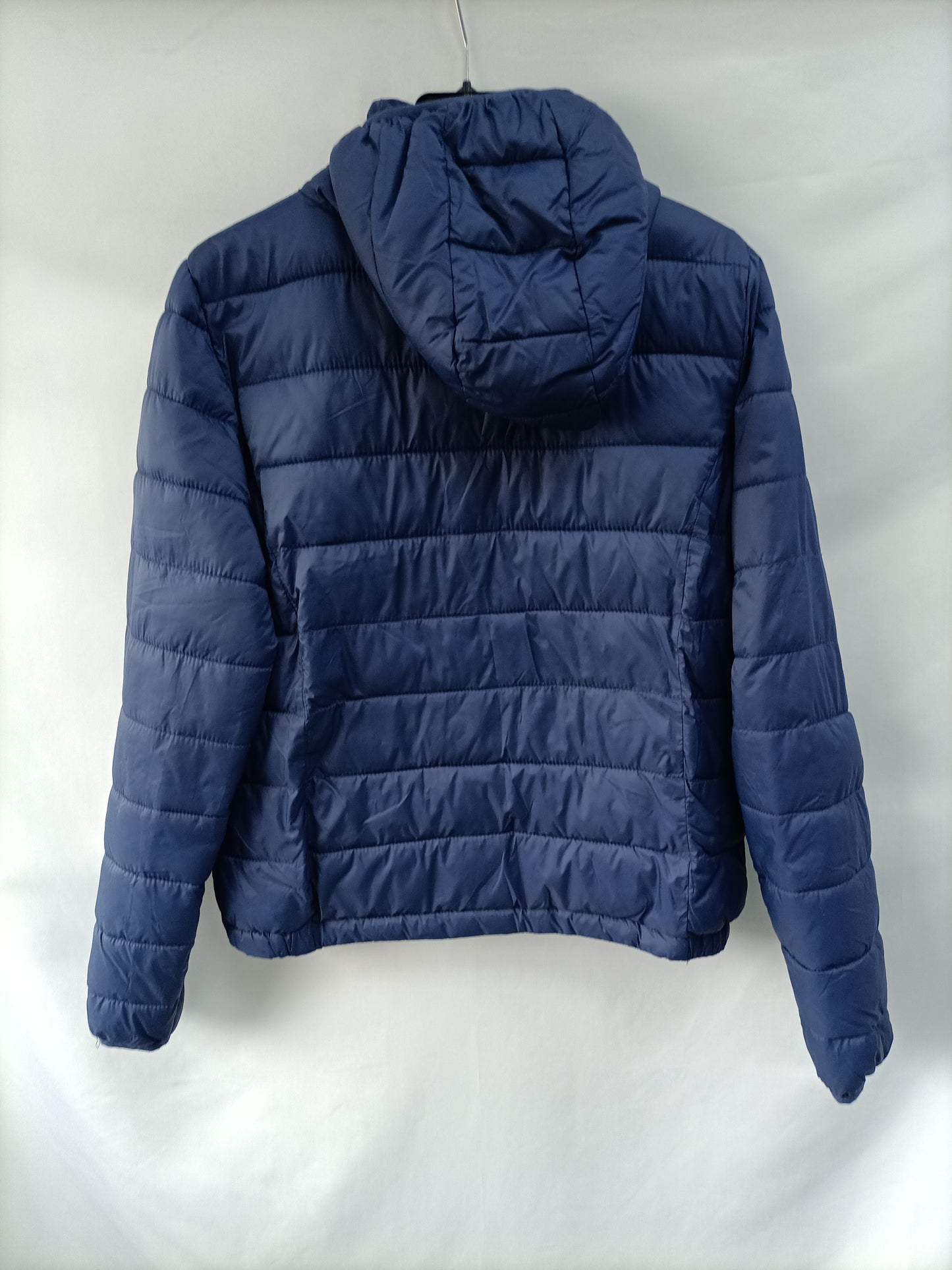 PULL&BEAR. Plumas azul capucha T.l