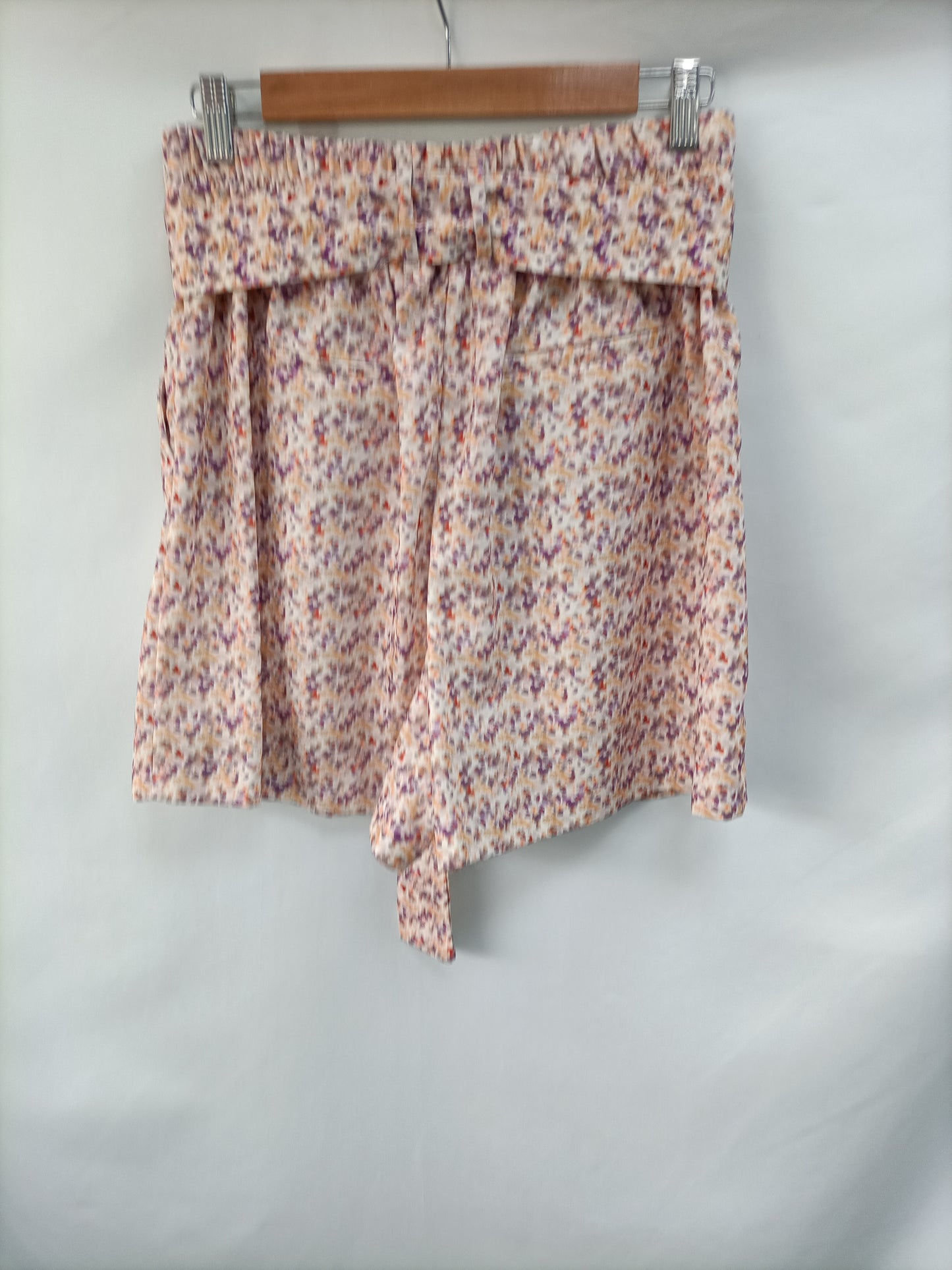 ZARA. Shorts beige flores T.l