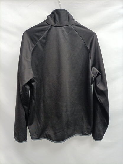 QUECHUA. Cortavientos negro T.m