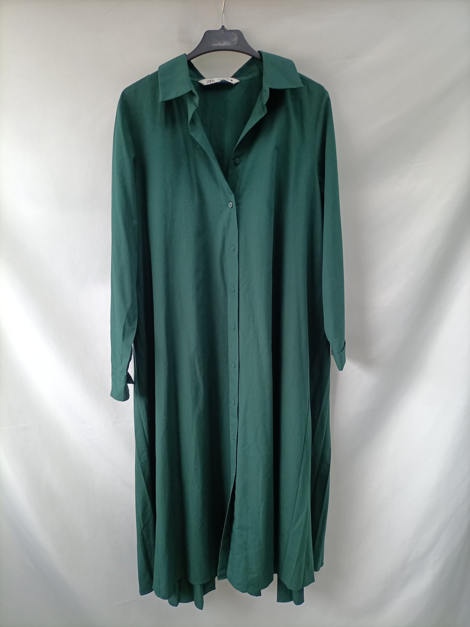 ZARA. Green pleated dress Tm Hibuy market ZARA. Green pleated dress Tm Hibuy market