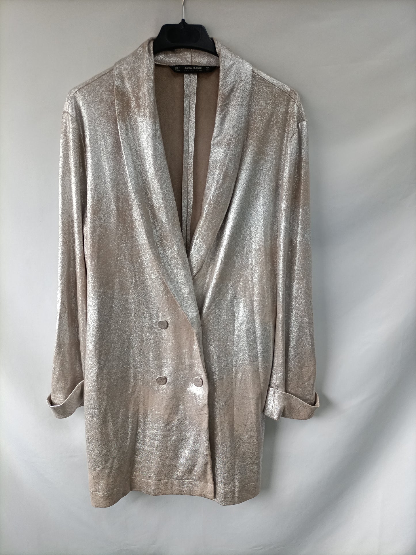 ZARA. Blazer plateada T.s