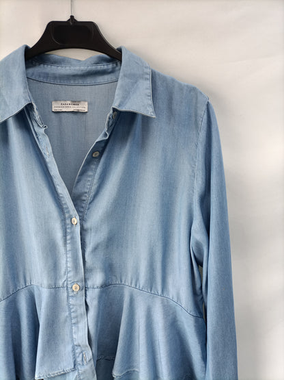 ZARA. Tm asymmetrical denim blouse