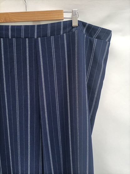 NEW LOOK. Pantalones rayas