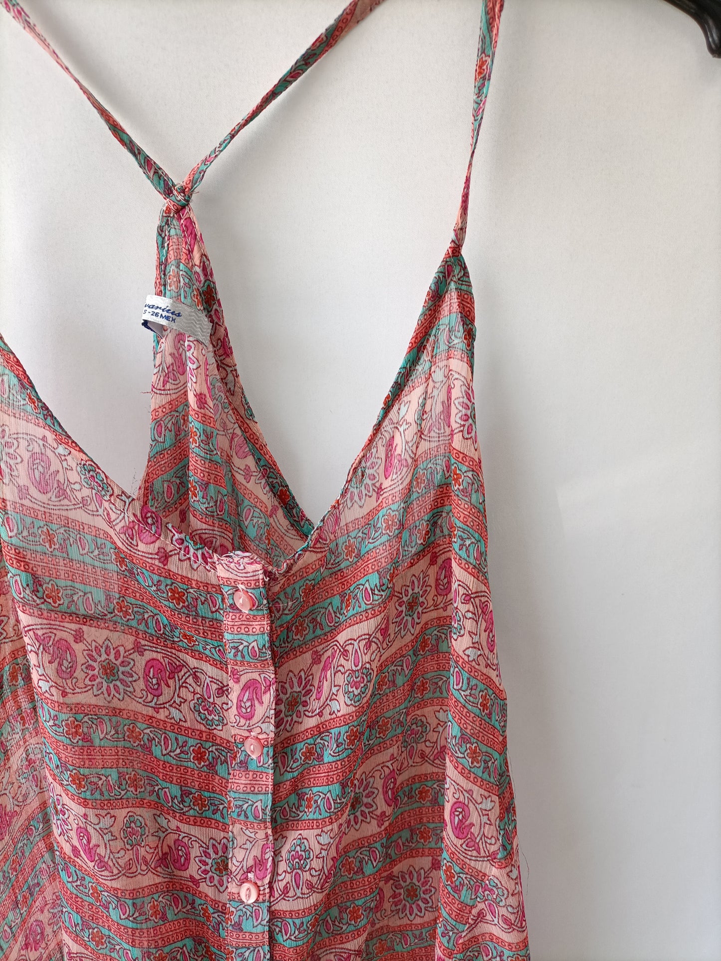 STRADIVARIUS. Top flores Abotonado T.s