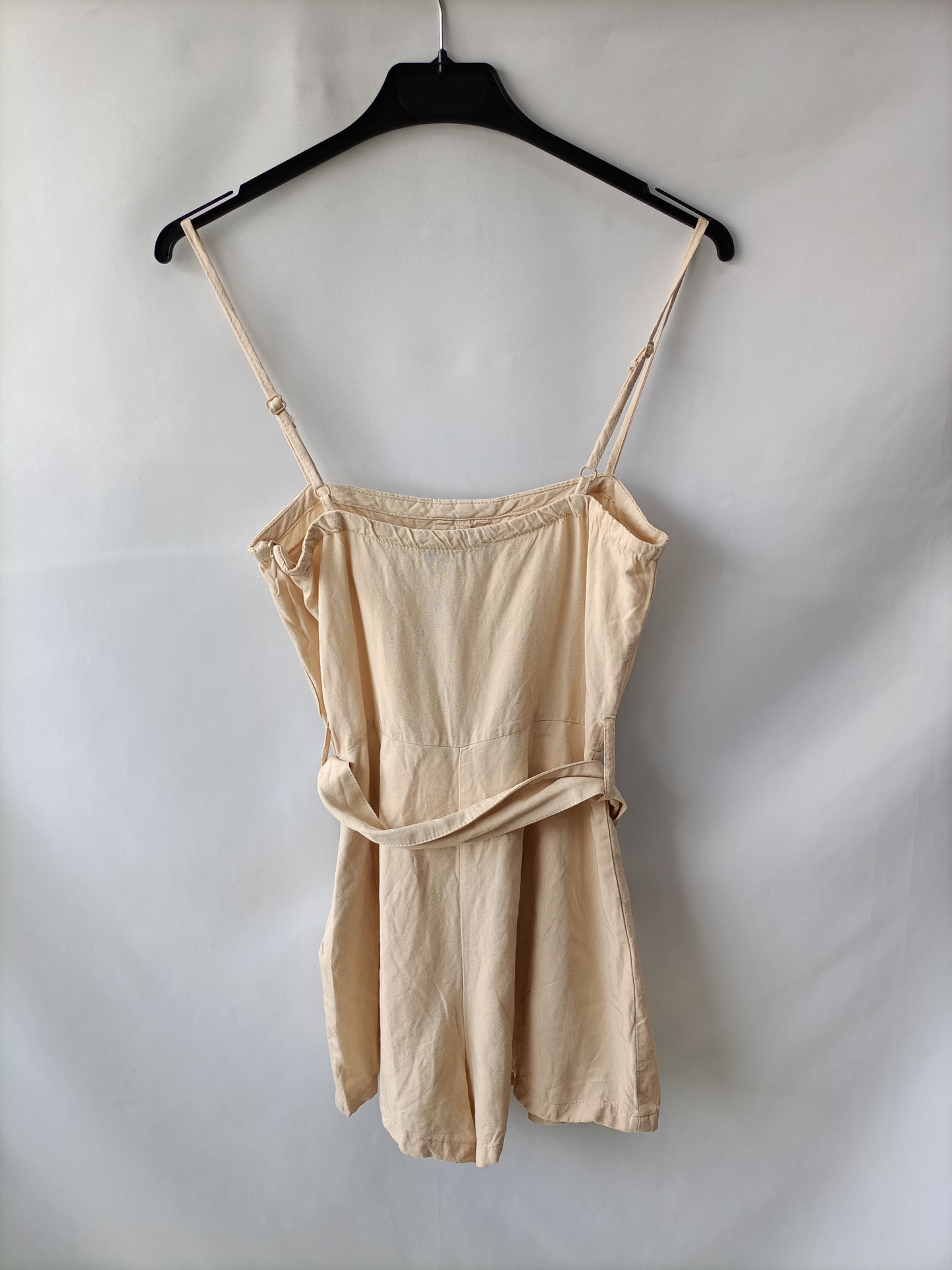 BERSHKA. Mono corto beigr T.xs