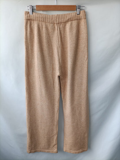 ALLO ALLO. Pantalón beige de punto T.s/m