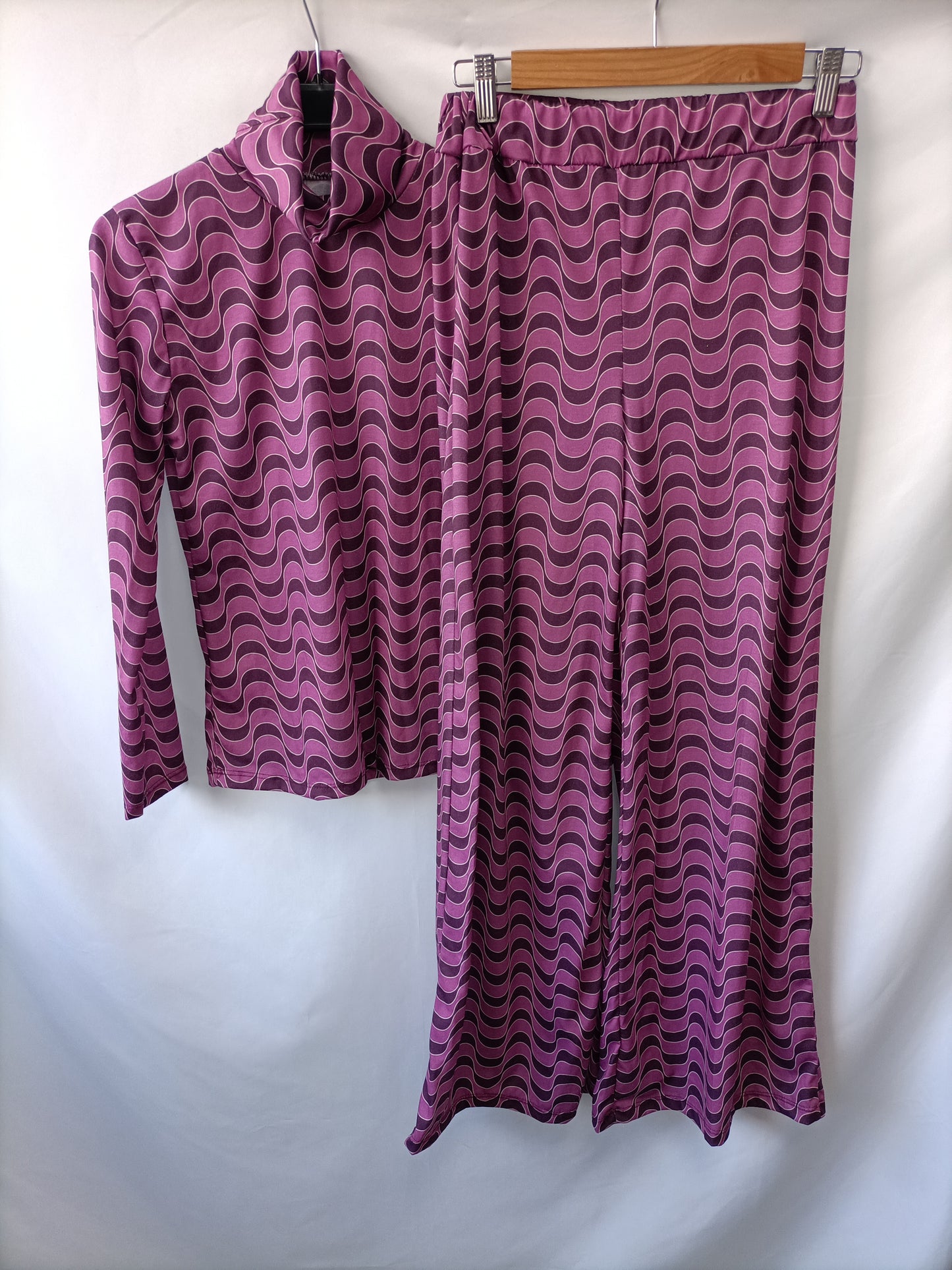 OTHERS. Wavy striped top YOUR(S)