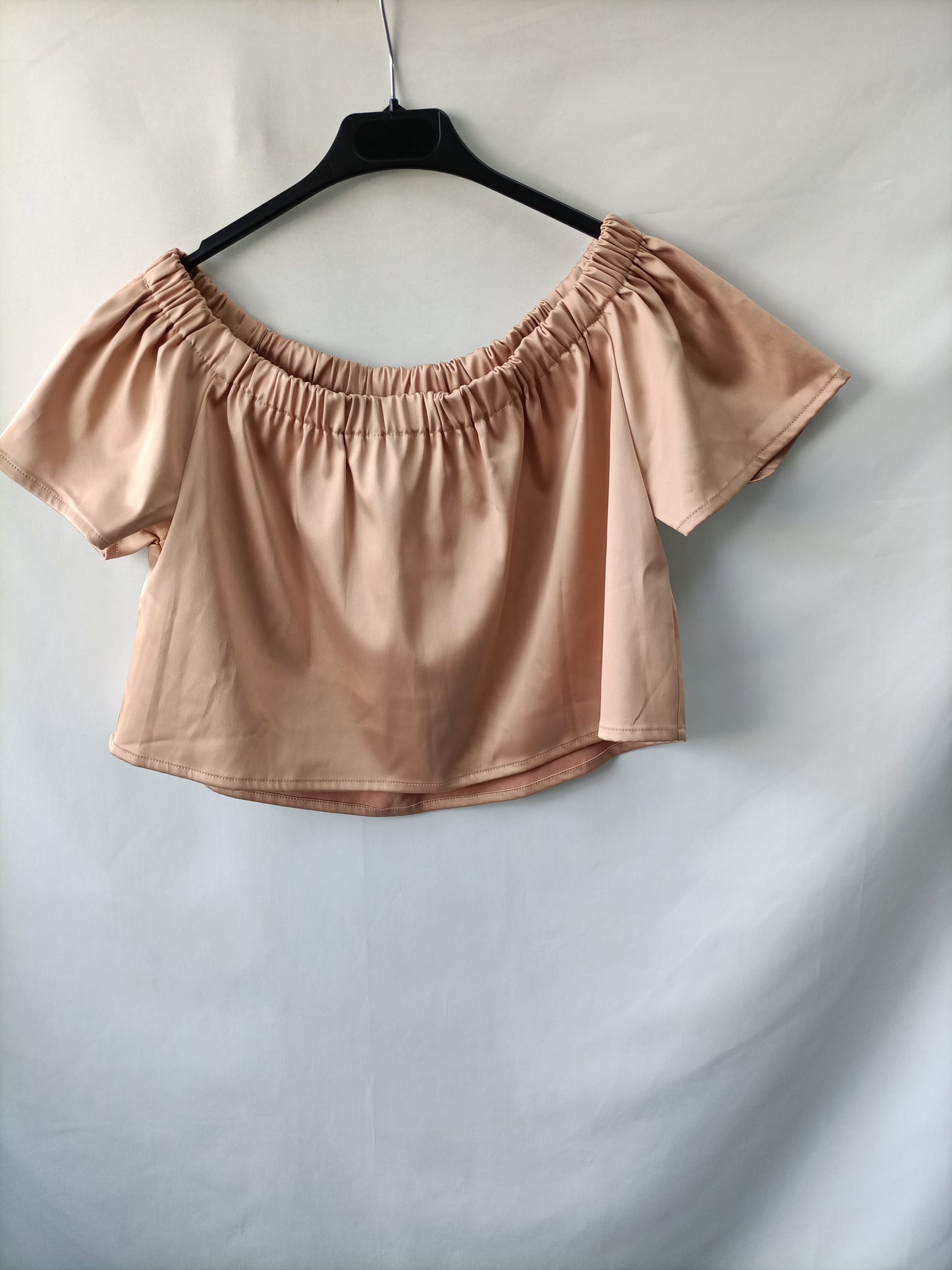 STRADIVARIUS. Top rosa satinado T.s