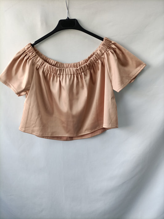 STRADIVARIUS. Top rosa satinado T.s