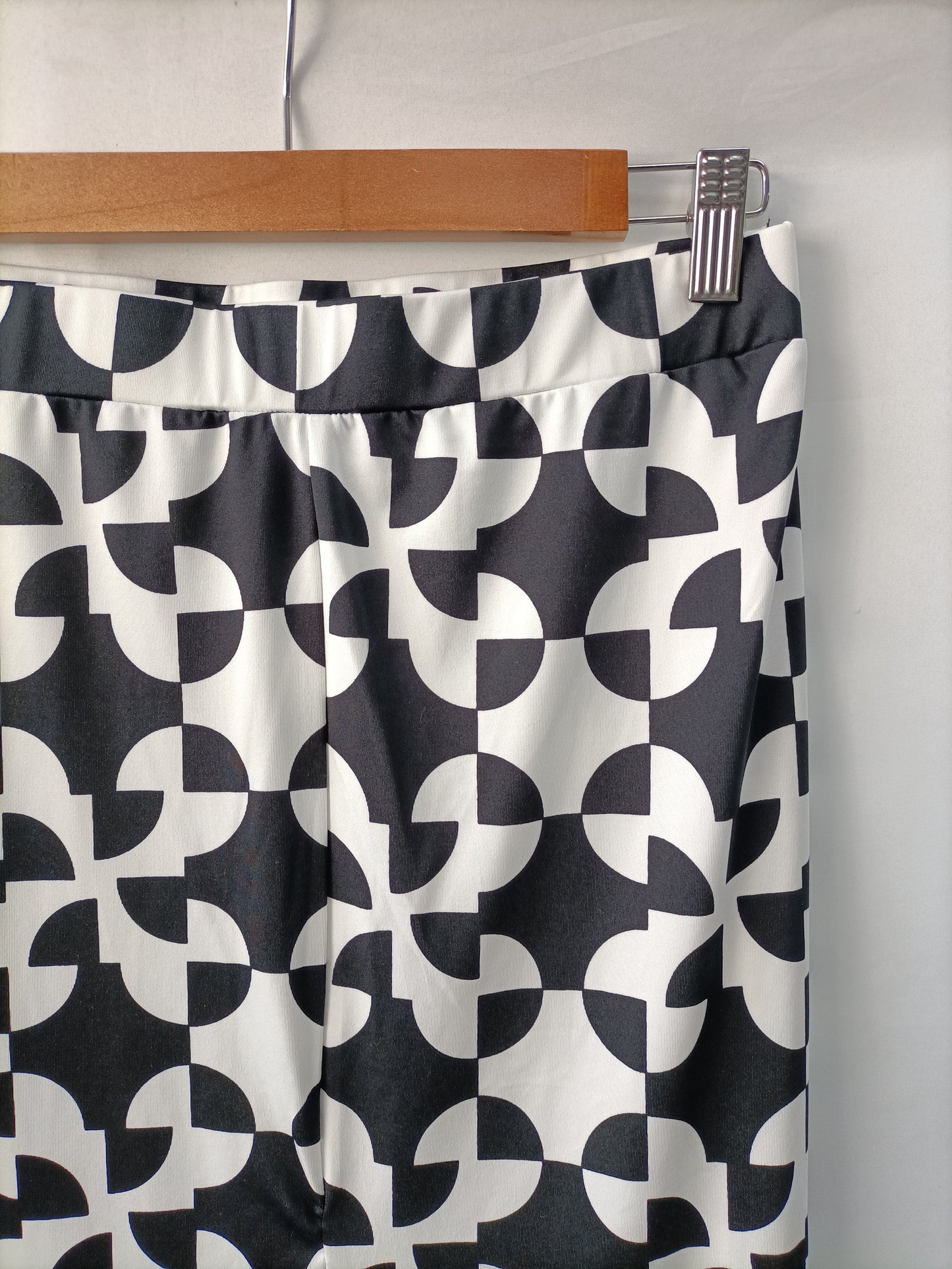 SHEIN. Falda midi licra T.m