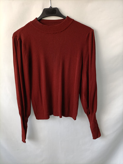 ZARA. Top marrón canalé T.s