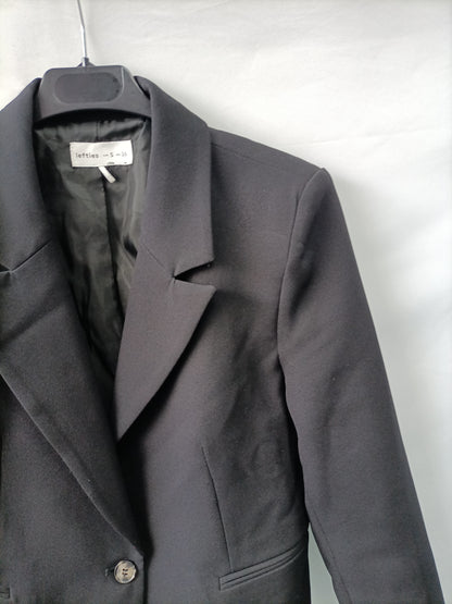 LEFTIES. Black cropped jacket T.s