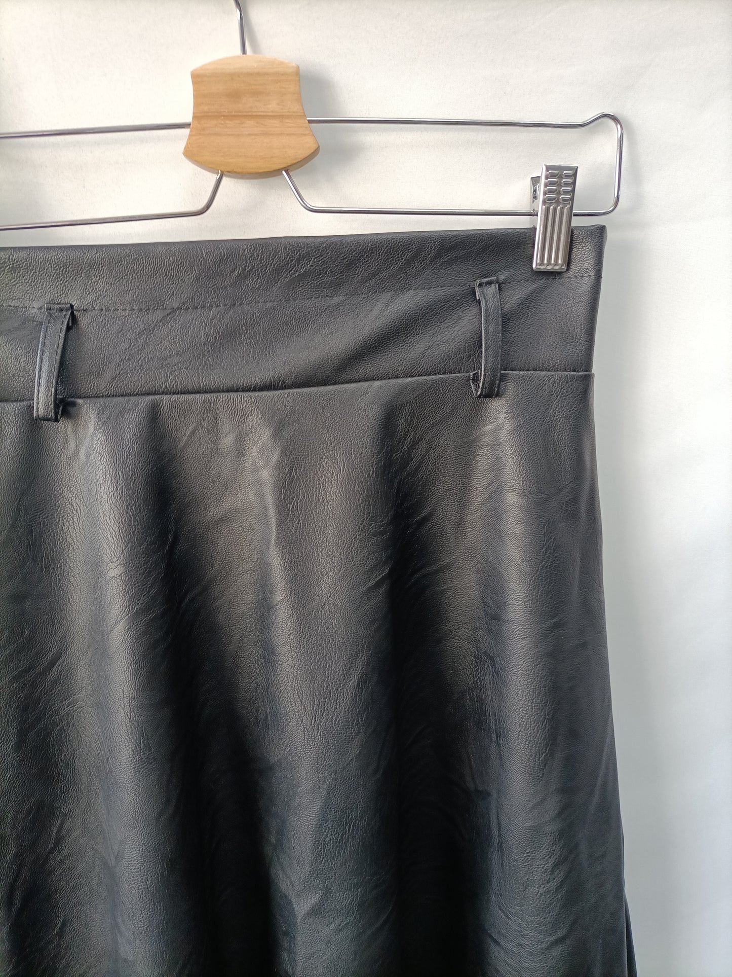 OTRAS. Falda midi polipiel T.U(s)