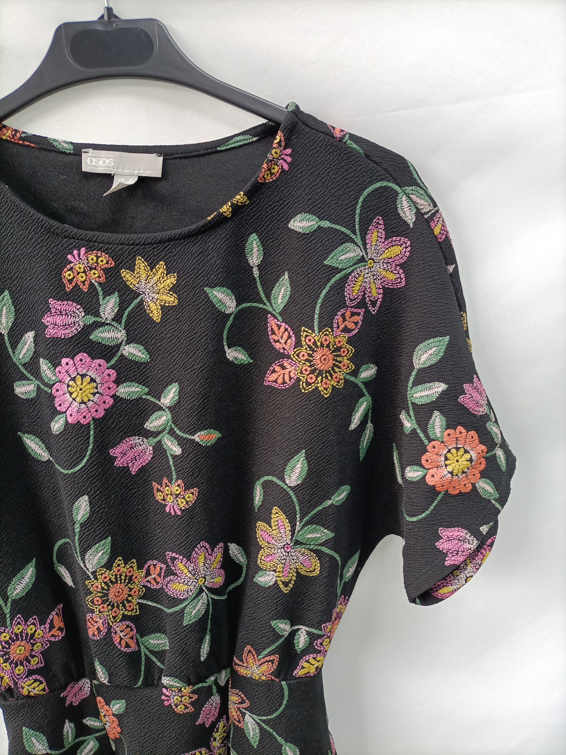 ASOS.Black embroidered dress S.36 Hibuy market ASOS.Black embroidered dress S.36 Hibuy market