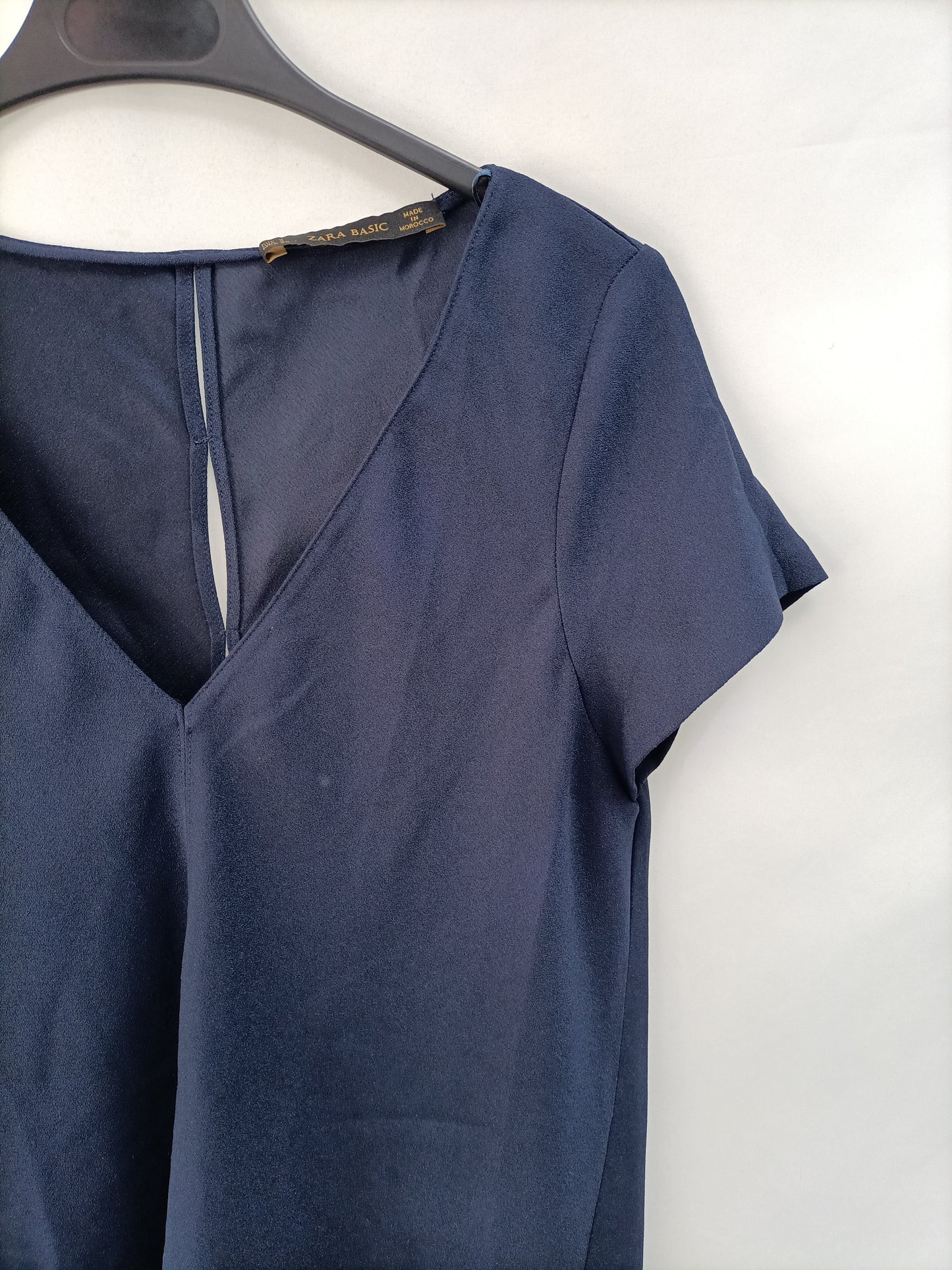 ZARA. Dark navy blue blouse Ts