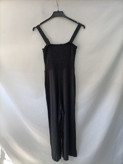 STRADIVARIUS.Mono negro nido de abeja T.s