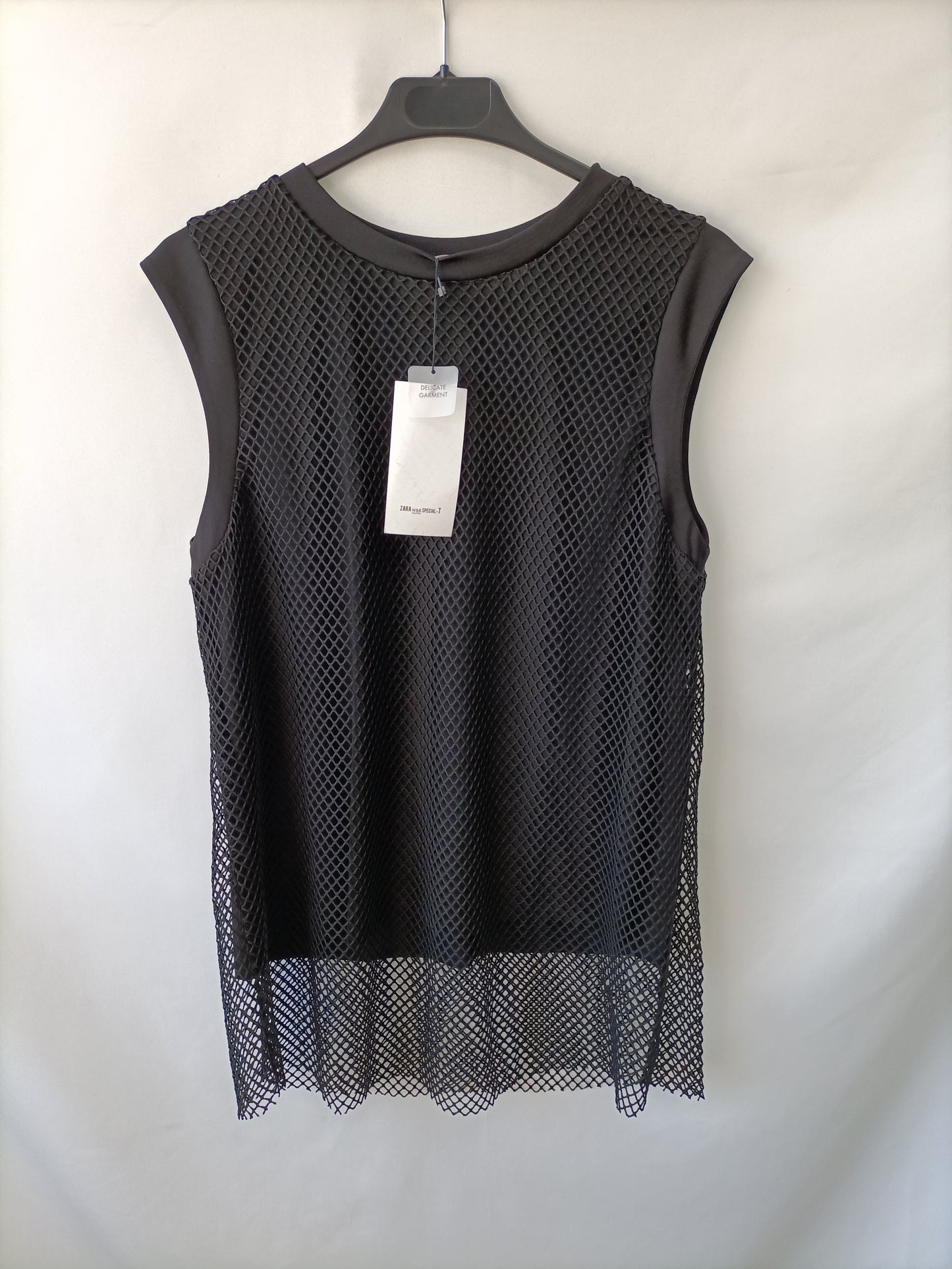 ZARA. Black mesh top TL