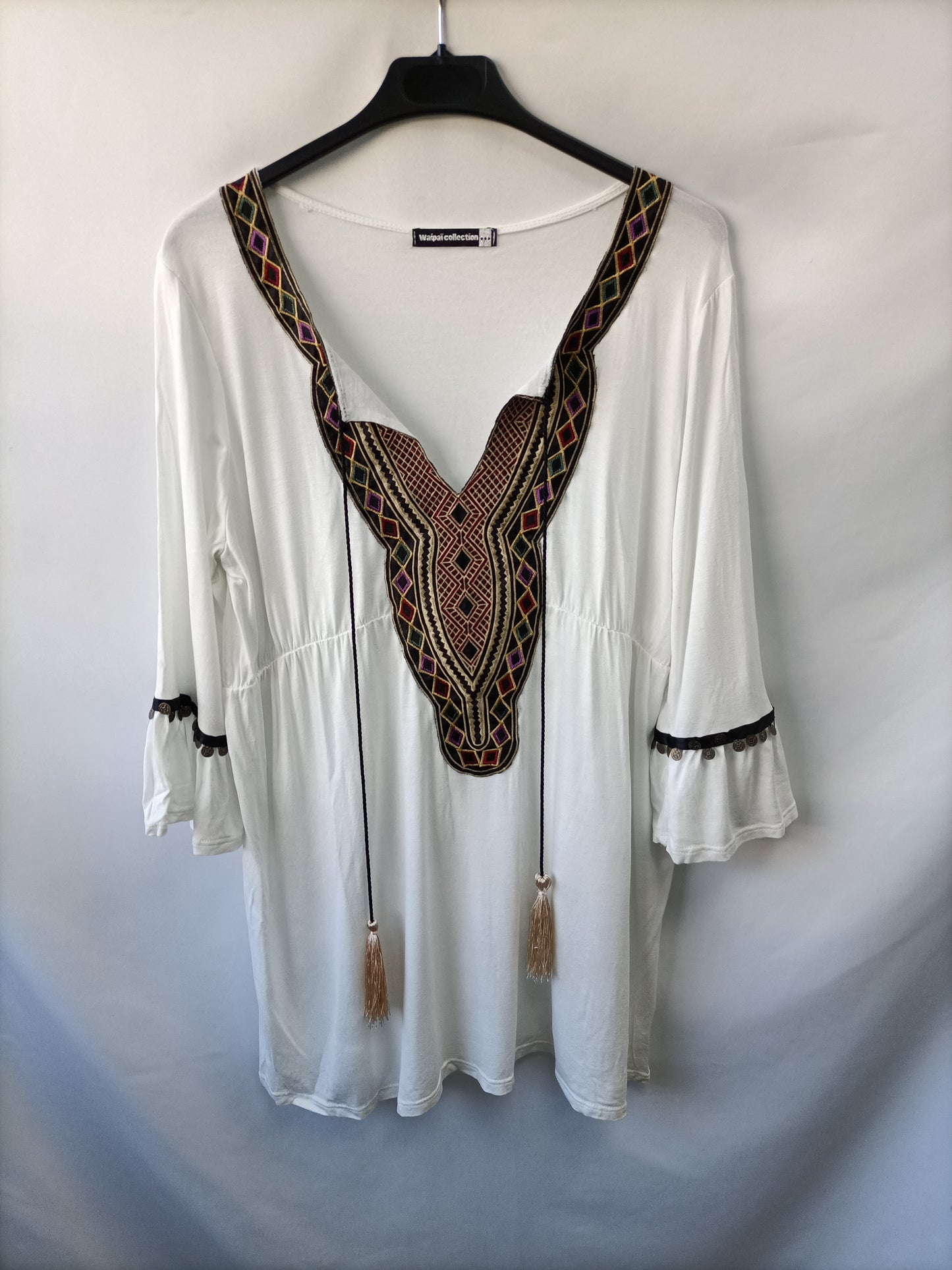 WAIPAÏ. Ethnic T-shirt Ts