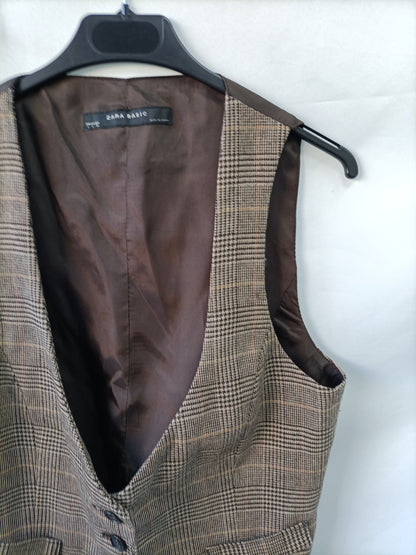 ZARA. Chaleco cuadros marrones T.l