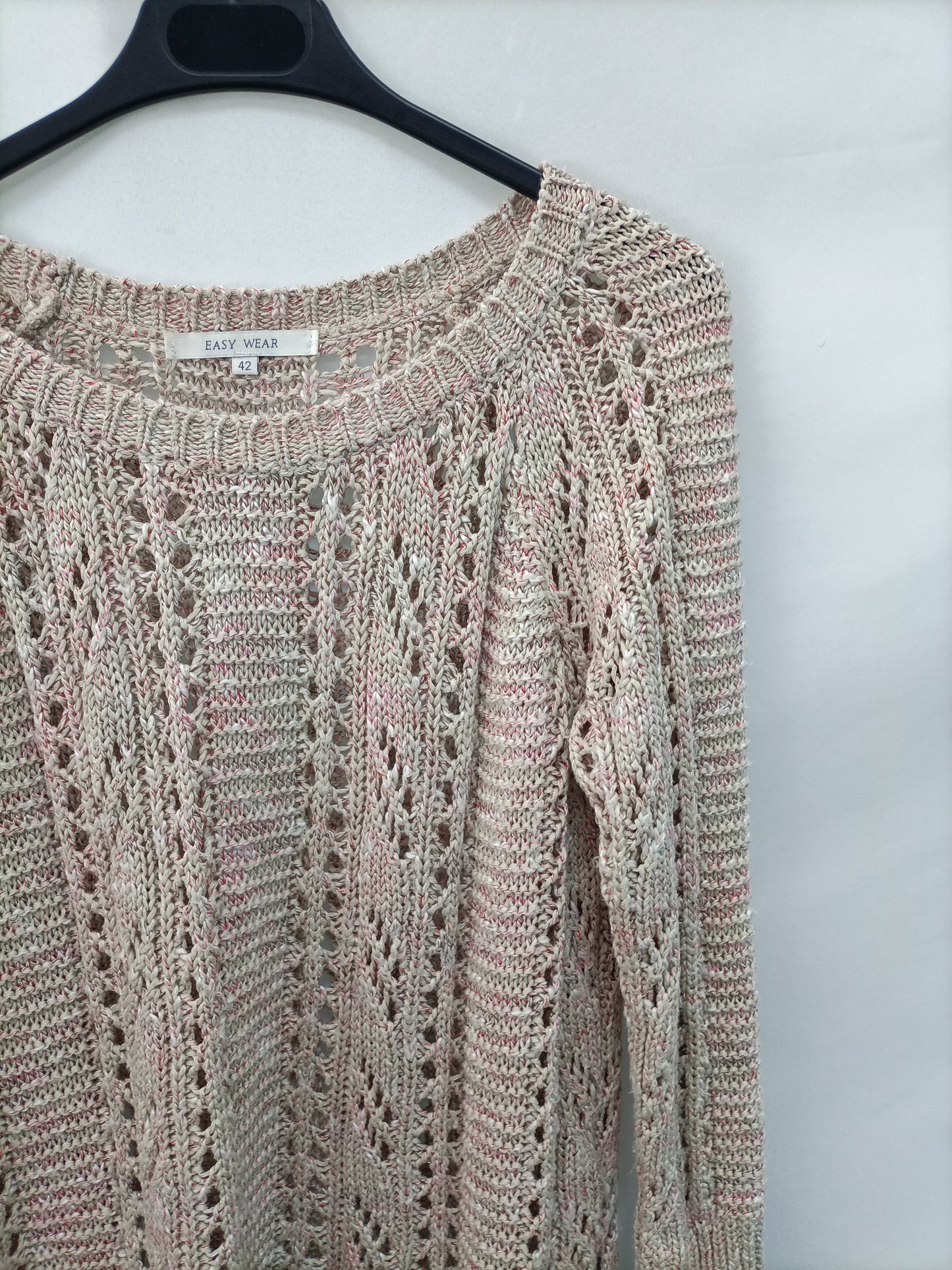 EASY WEAR. Jersey punto abierto beige con hilos rosas T.42