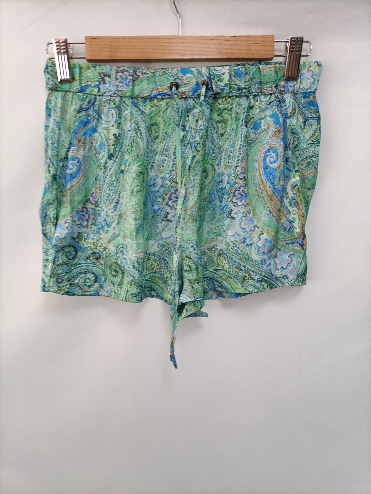 ZARA. Shorts amebas T.m