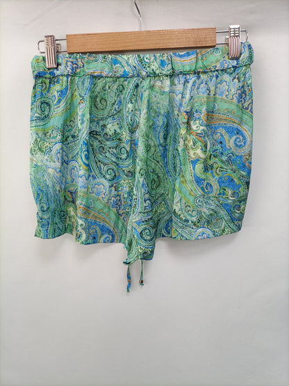 ZARA. Shorts amebas T.m