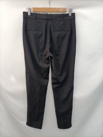 MANGO. Pantalón negro de vestir T.34