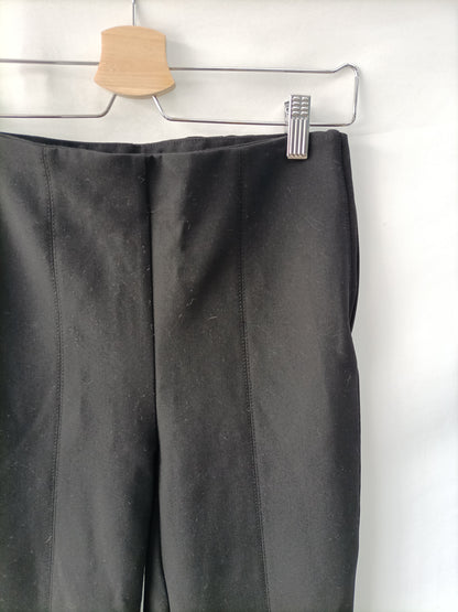 ZARA.Pantalón negro acampanado  T.s