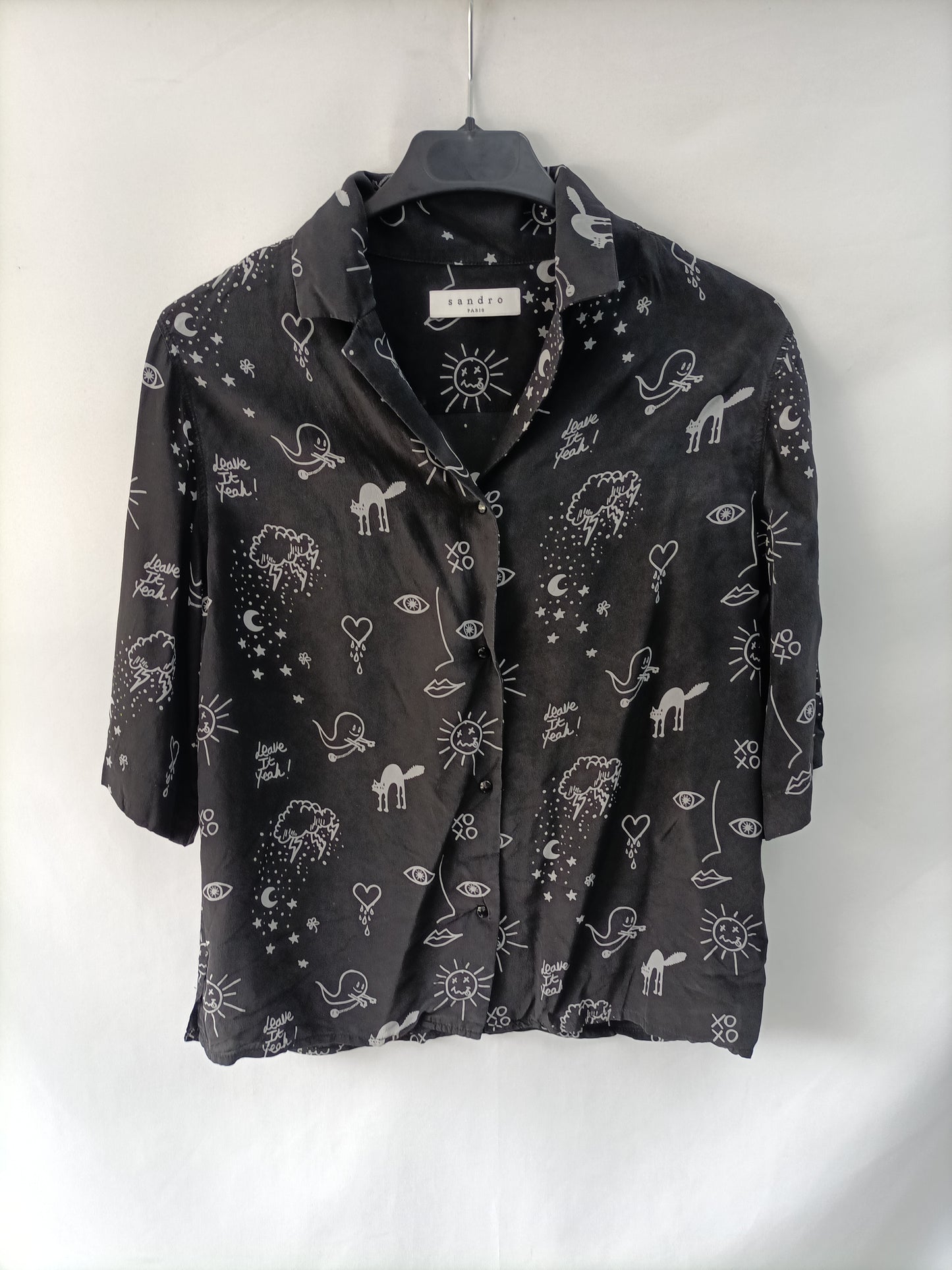 SANDRO. Black blouse with drawings S.1(s)