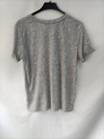 BERSHKA. Camiseta gris  T.l