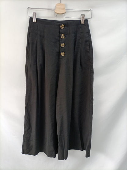 ZARA. Ts buttoned culottes