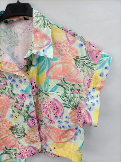 ZARA.  Camiseta frutas T.m