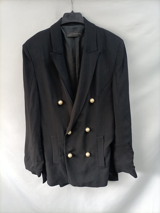 ZARA. Blazer negra perlas T.s