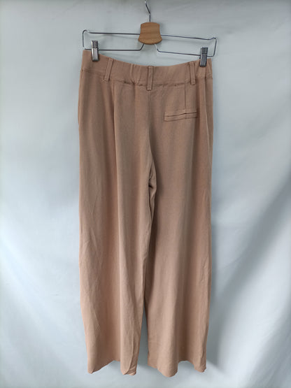 ZARA. Pantalón camel punto T.l